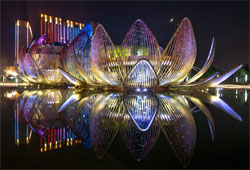Diana Kupke admires the fascinating Lotus building in Wujin, China